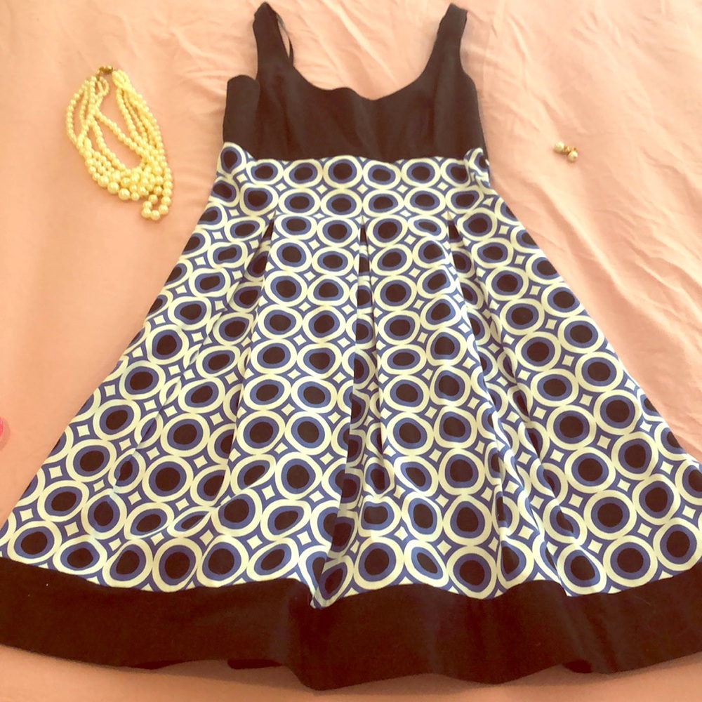 Maggie London Circle Dress